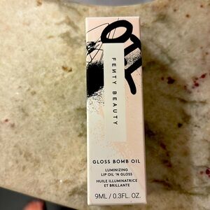 New unopened Fenty Beauty gloss bomb oil